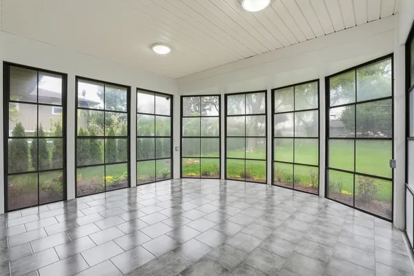 $625,000 | 212 East Monterey Avenue, Schaumburg, IL 60193