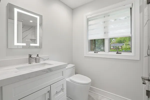$625,000 | 212 East Monterey Avenue, Schaumburg, IL 60193