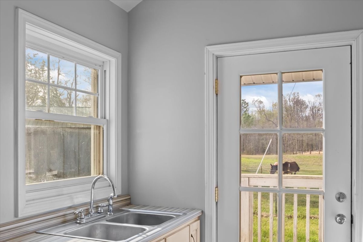 2038 Jack Saunders Road Waverly, TN 37185 - Photo 36 of 63