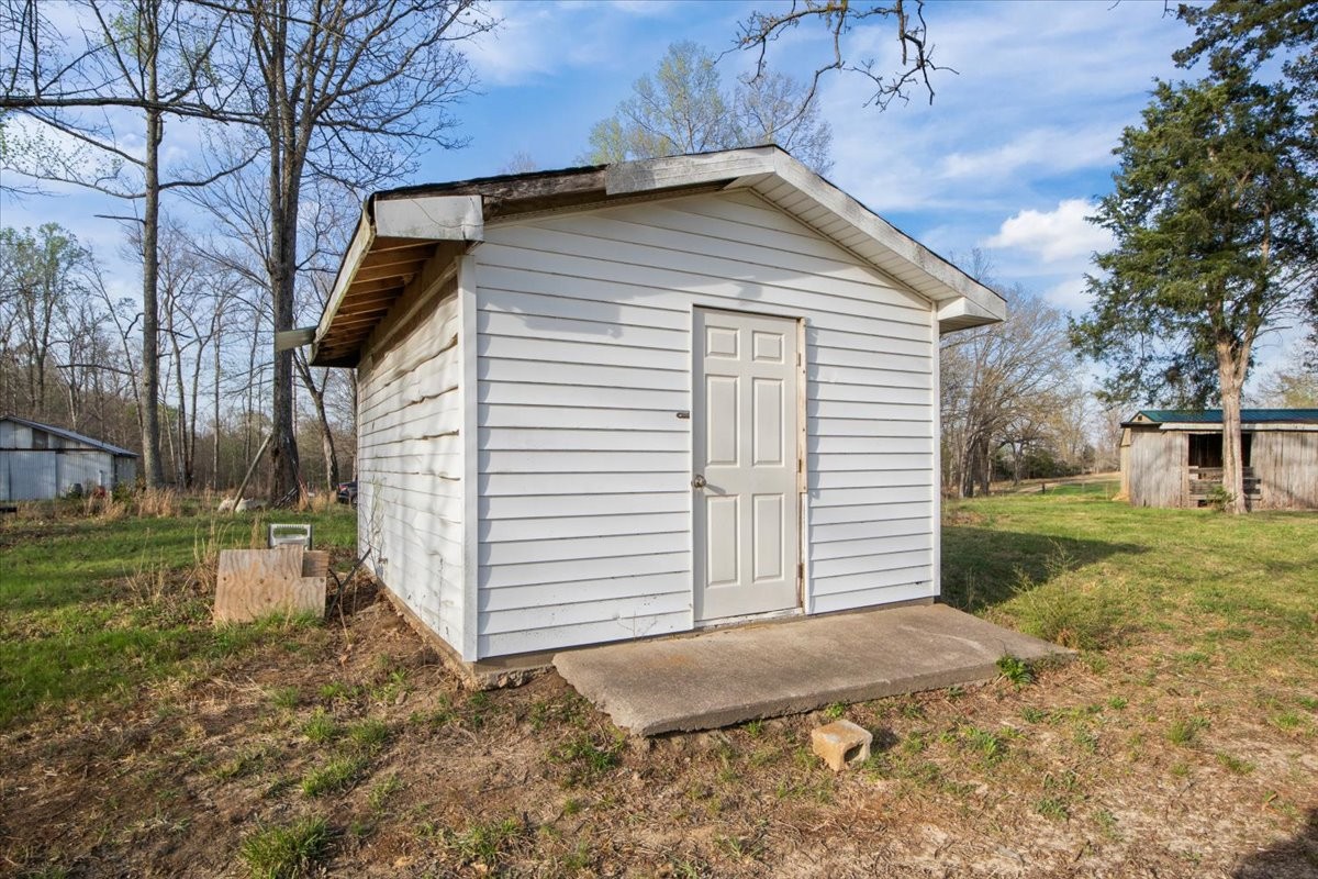 2038 Jack Saunders Road Waverly, TN 37185 - Photo 52 of 63