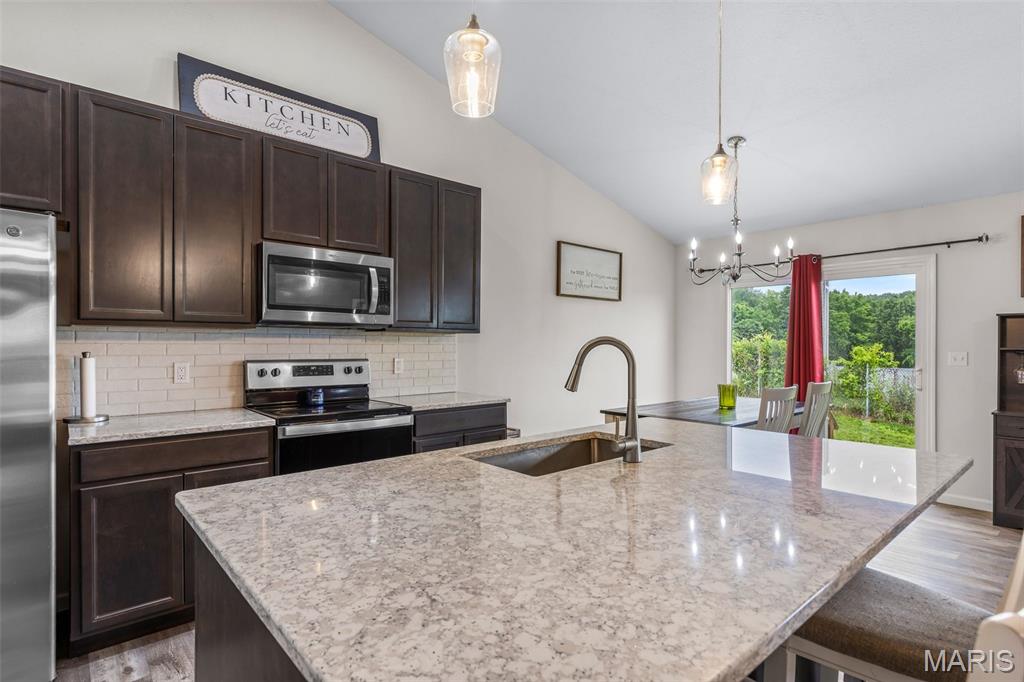 1074 Daltons Way Festus, MO 63028 - Photo 5 of 25