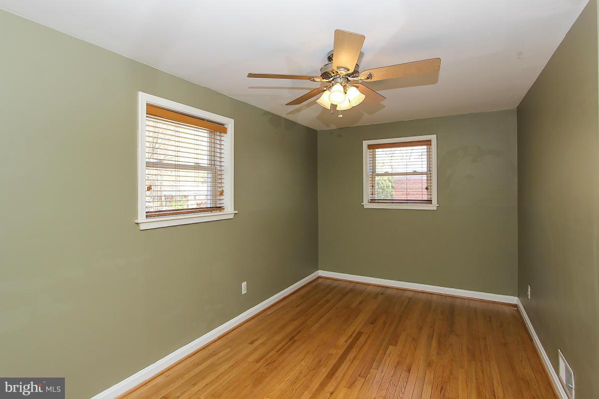 4713 Oxbow Road Rockville, MD 20852 - Photo 19 of 30 Bedroom (Master)