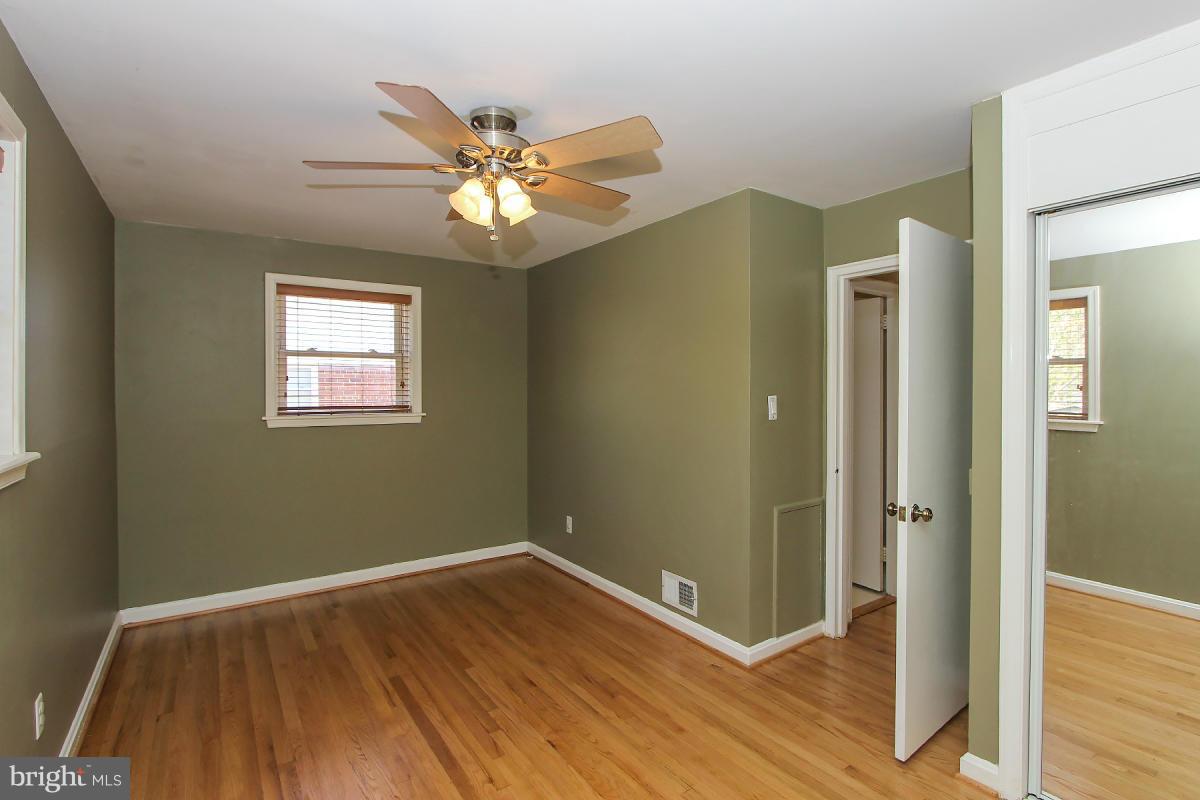 4713 Oxbow Road Rockville, MD 20852 - Photo 20 of 30 Bedroom (Master)