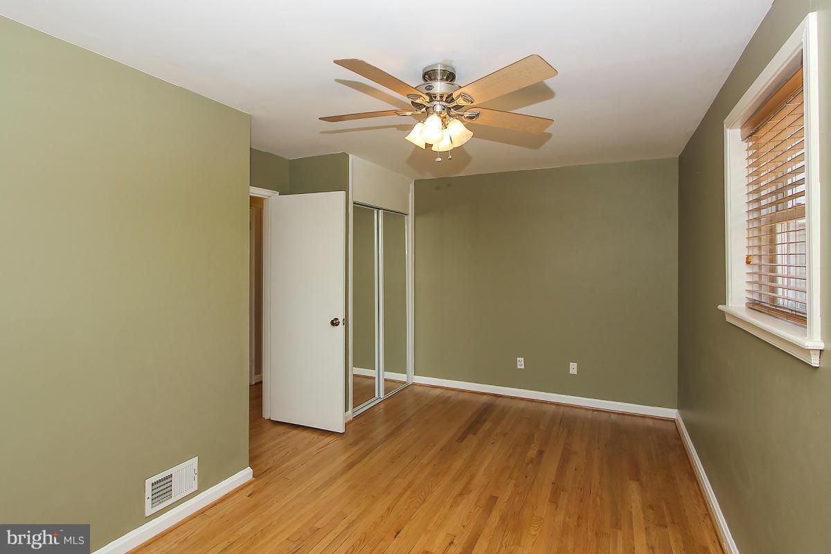 4713 Oxbow Road Rockville, MD 20852 - Photo 21 of 30 Bedroom (Master)