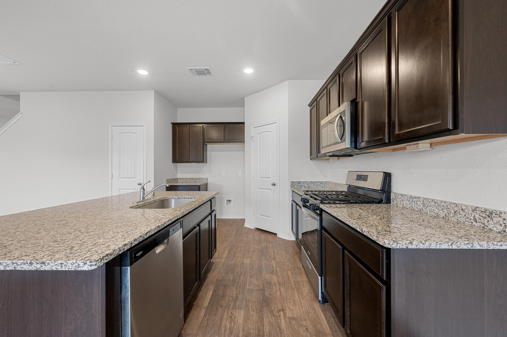 164 Frogmore Loop Kyle, TX 78640 - Photo 9 of 23 Gallery Image 9