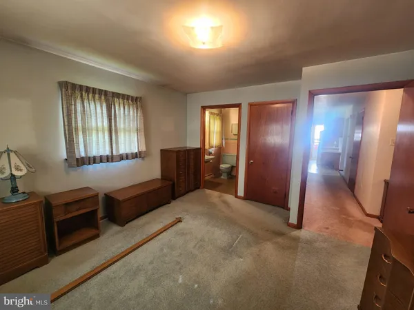 a view of livingroom with hardwood