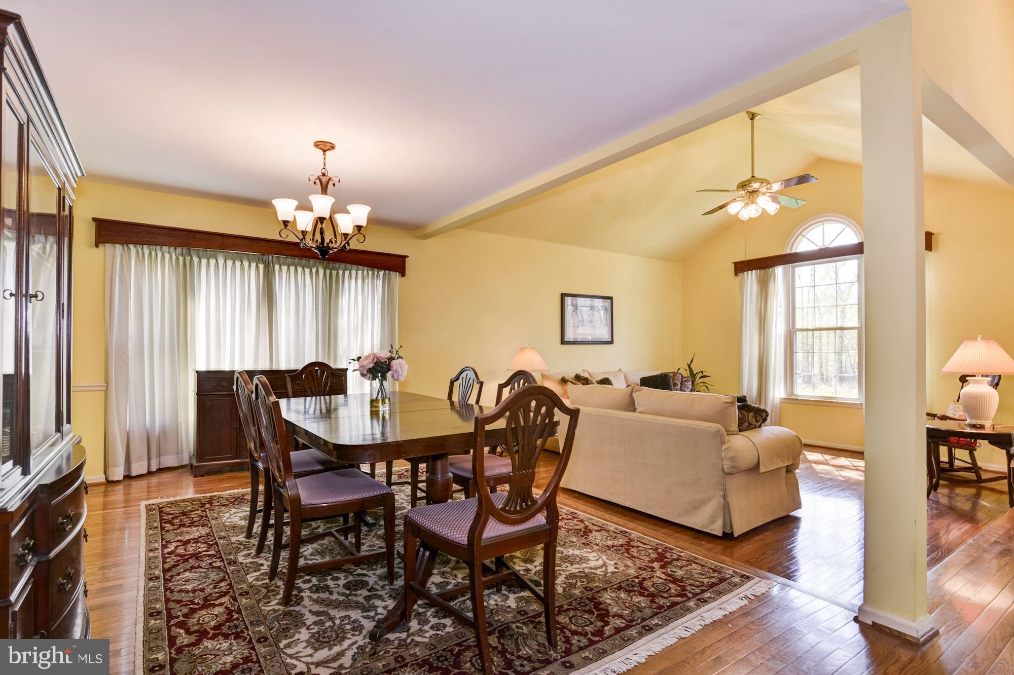 9504 Retriever Road Burke, VA 22015 - Photo 6 of 30 Dining Room