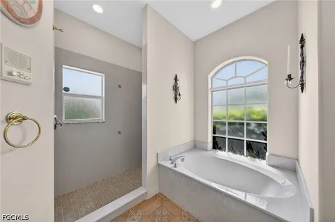 $619,900 | 3815 Northwest 5th Terrace, Cape Coral, FL 33993