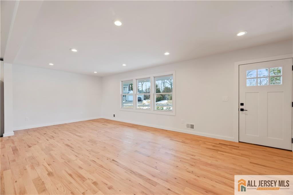 34 Clearview Road East Brunswick, NJ 08816 - Photo 14 of 36 Gallery Image 14