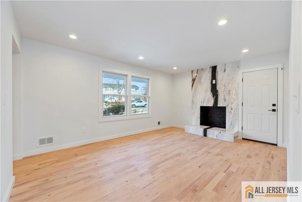 34 Clearview Road East Brunswick, NJ 08816 - Photo 16 of 36 Gallery Image 16