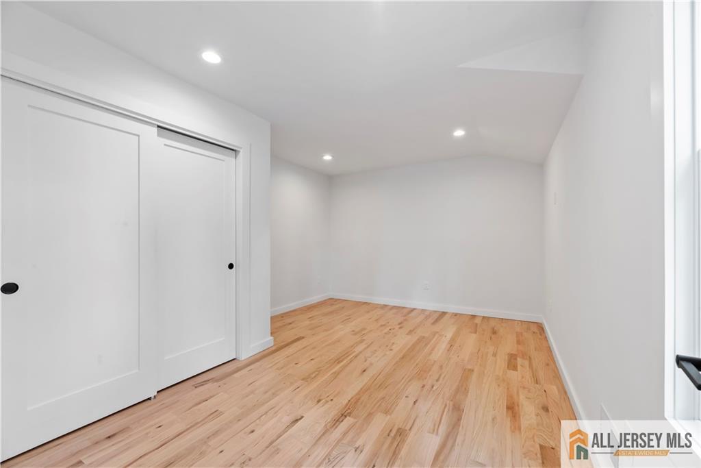 34 Clearview Road East Brunswick, NJ 08816 - Photo 17 of 36 Gallery Image 17