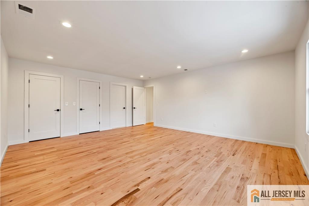 34 Clearview Road East Brunswick, NJ 08816 - Photo 21 of 36 Gallery Image 21