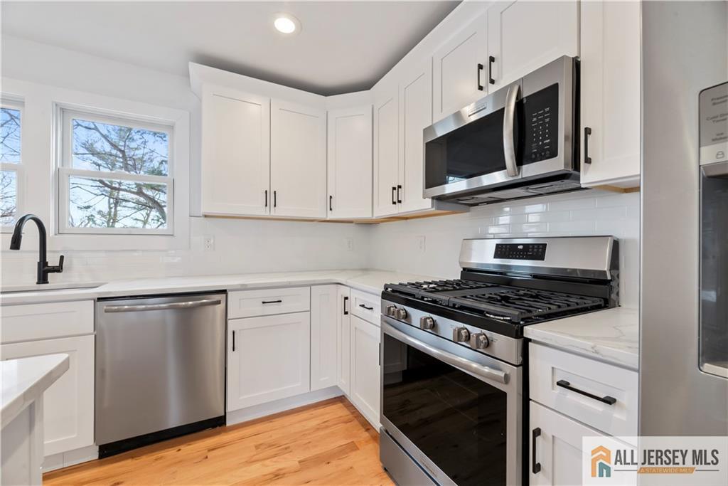 34 Clearview Road East Brunswick, NJ 08816 - Photo 7 of 36 Gallery Image 7