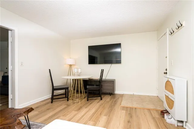 $200,000 | 127 Lablanc Way Northwest, Atlanta, GA 30327