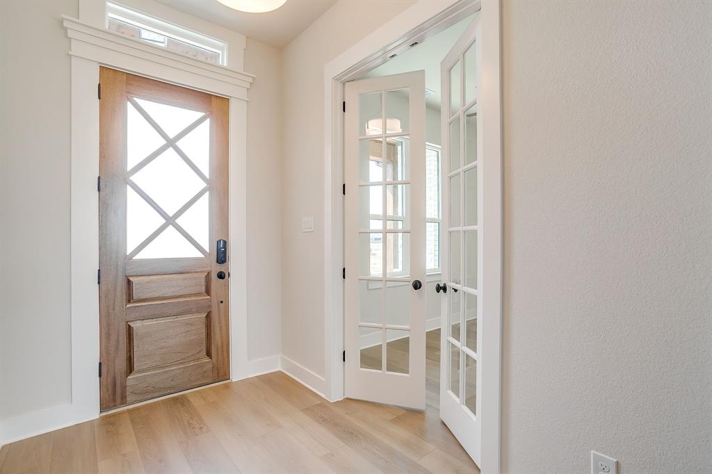 410 Olson Road Waxahachie, TX 75167 - Photo 4 of 33