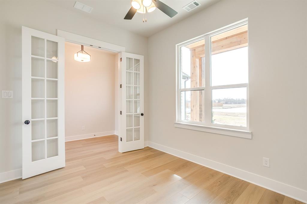 410 Olson Road Waxahachie, TX 75167 - Photo 5 of 33