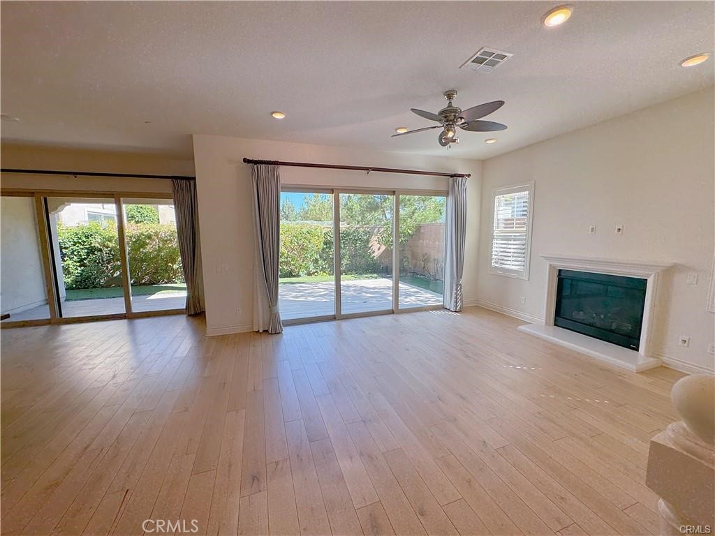 224 Geyser Irvine, CA 92618 - Photo 5 of 29