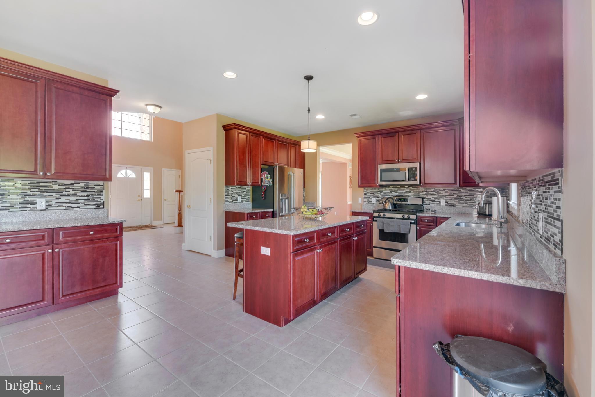 4 Sapphire Road Robbinsville, NJ 08691 - Photo 10 of 48 Gallery Image 10