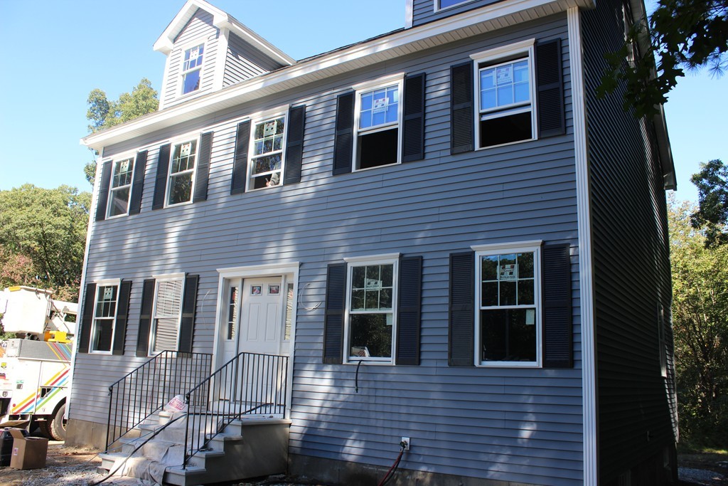 194 1/2 Salem Road Billerica, MA 01821 - Photo 2 of 2 Gallery Image 2