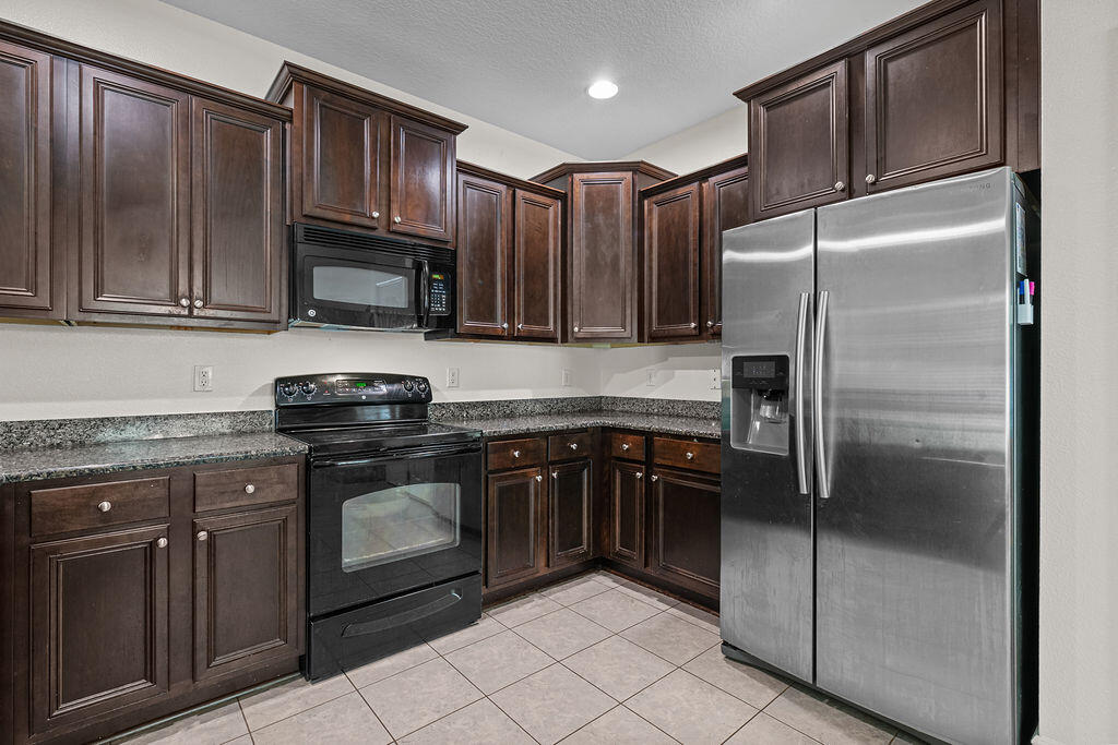 641 Red Fern Road Crestview, FL 32536 - Photo 15 of 33 641RedFernRd-24