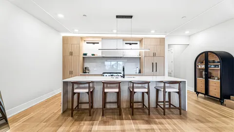 $700,000 | 3125 North Clybourn Avenue, Unit 2N, Chicago, IL 60618