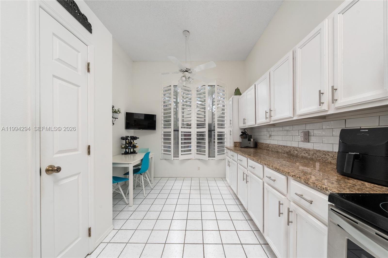 703 Swan Lane Altamonte Springs, FL 32701 - Photo 5 of 33