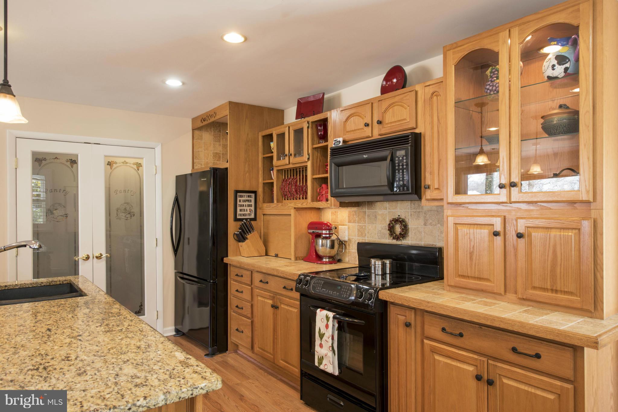 1715 Potomac Road Edgewater, MD 21037 - Photo 5 of 30 Kitchen