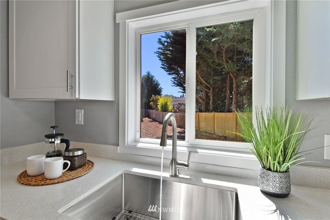19226 Filbert Road Lynnwood, WA 98036 - Photo 8 of 21