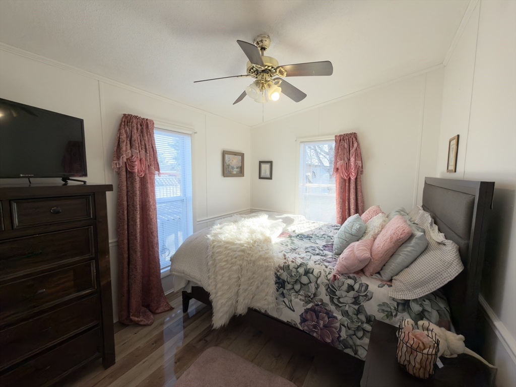 16 Mobile Home Way Springfield, MA 01119 - Photo 4 of 11