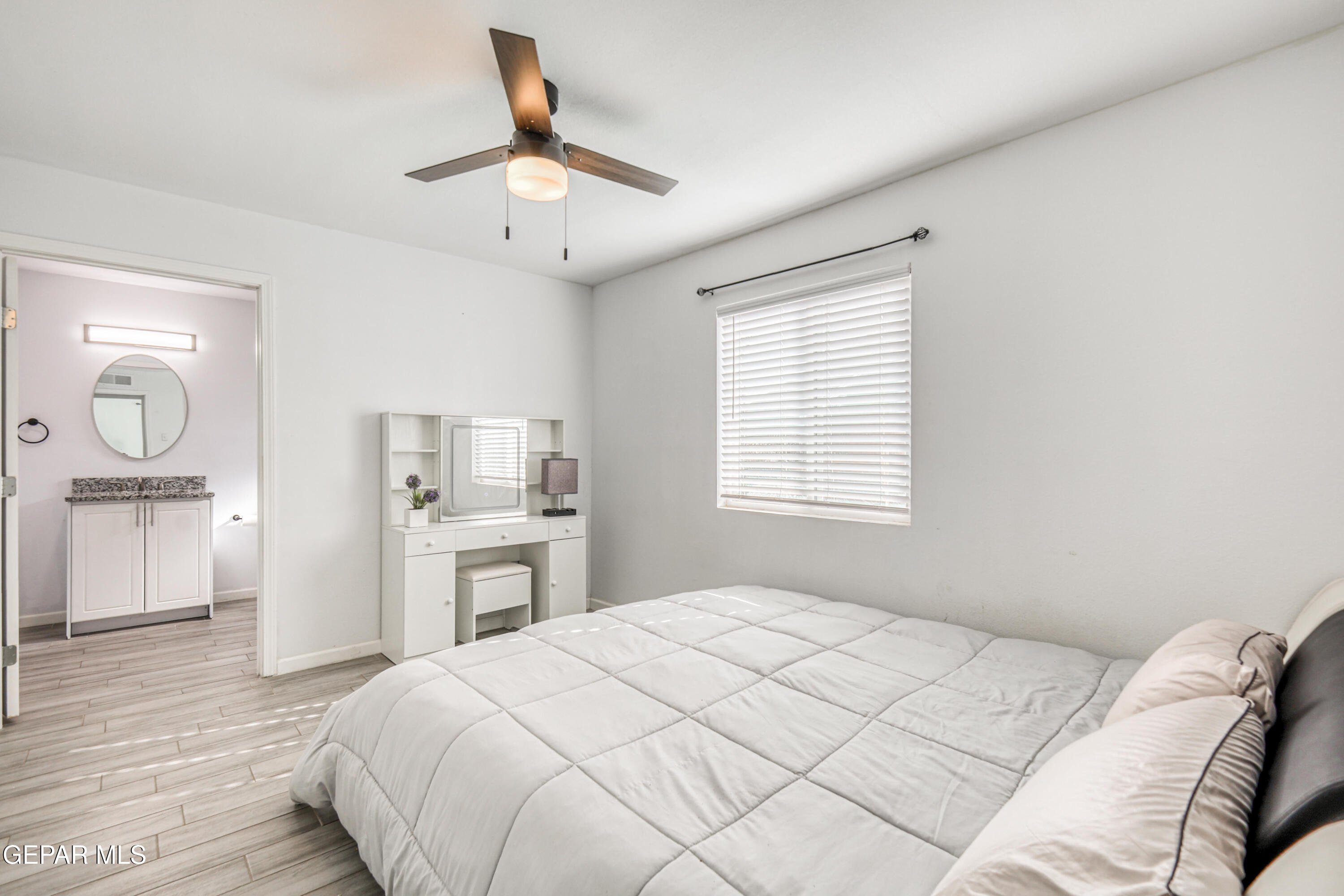 232 East Borderland Road El Paso, TX 79932 - Photo 21 of 32 IMG_5169_HDR