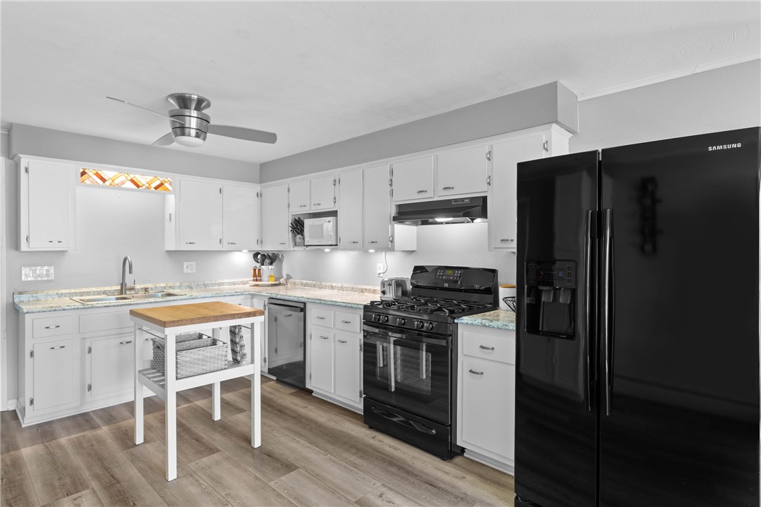 435 Bay View Road Irondequoit, NY 14609 - Photo 14 of 32