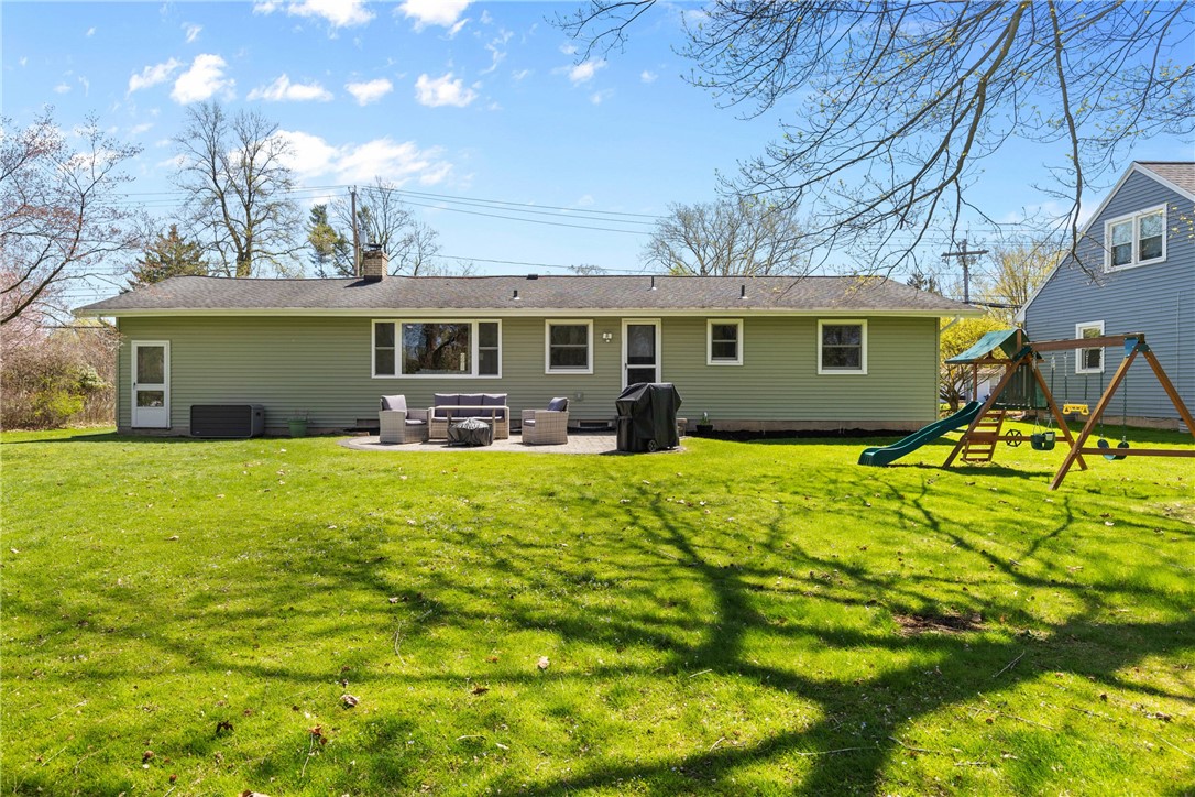 435 Bay View Road Irondequoit, NY 14609 - Photo 29 of 32