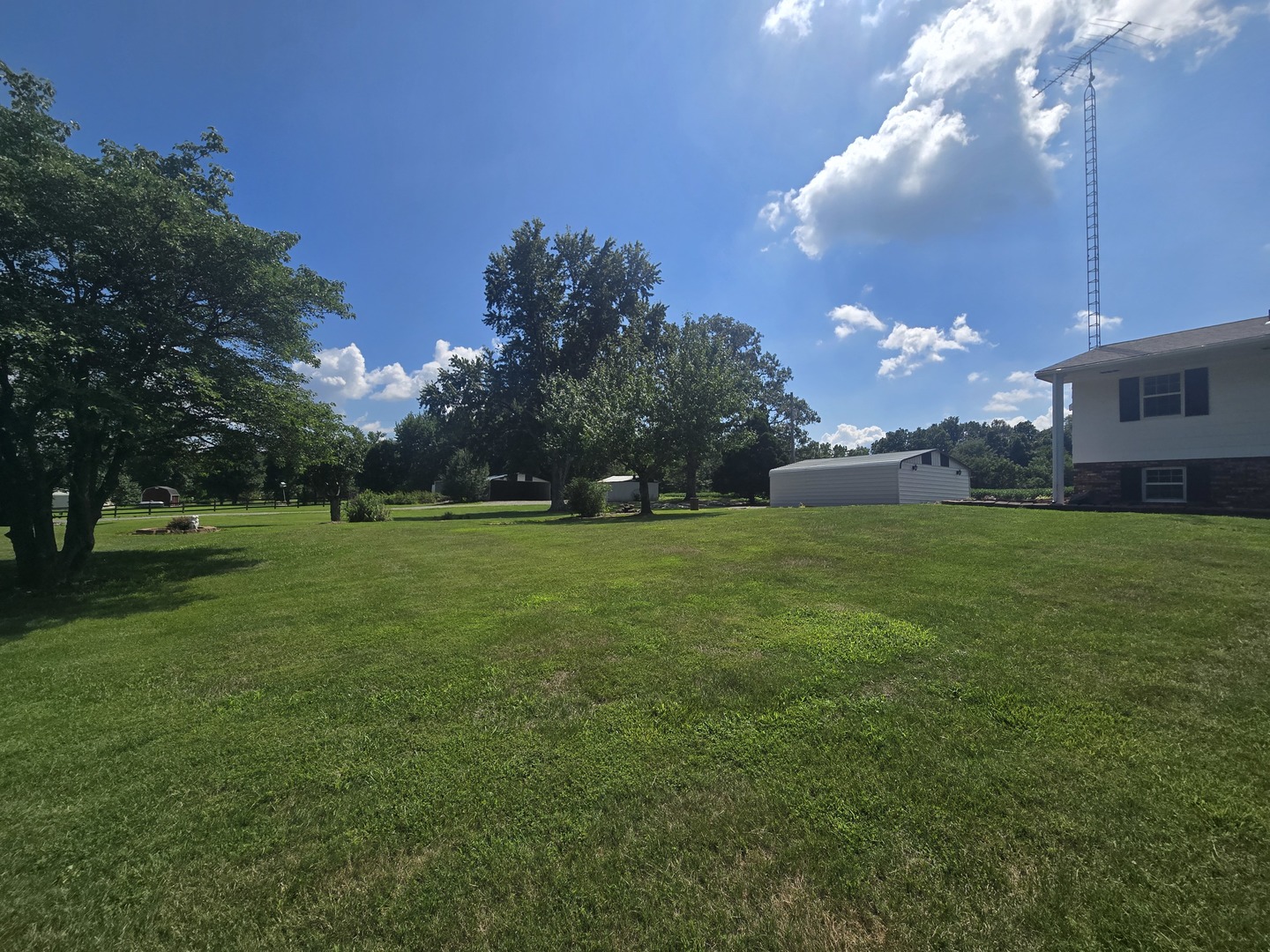 11957 East Harrison Road Mount Vernon, IL 62864 - Photo 3 of 63