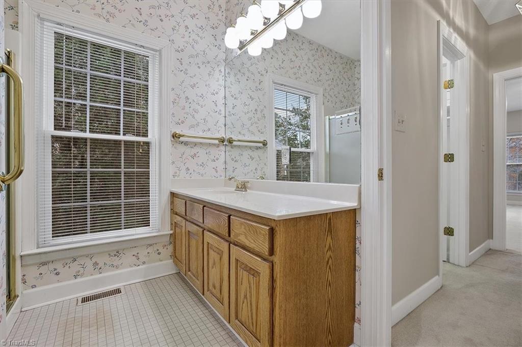 904 Flicker Lane High Point, NC 27262 - Photo 29 of 45 Gallery Image 29