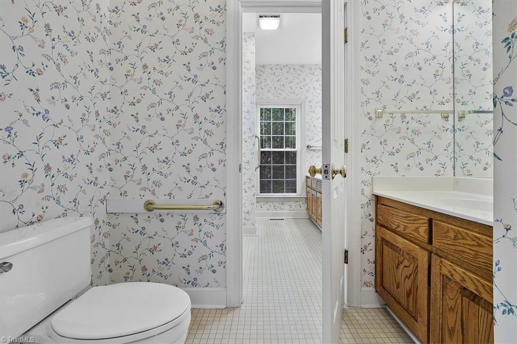 904 Flicker Lane High Point, NC 27262 - Photo 31 of 45 Gallery Image 31