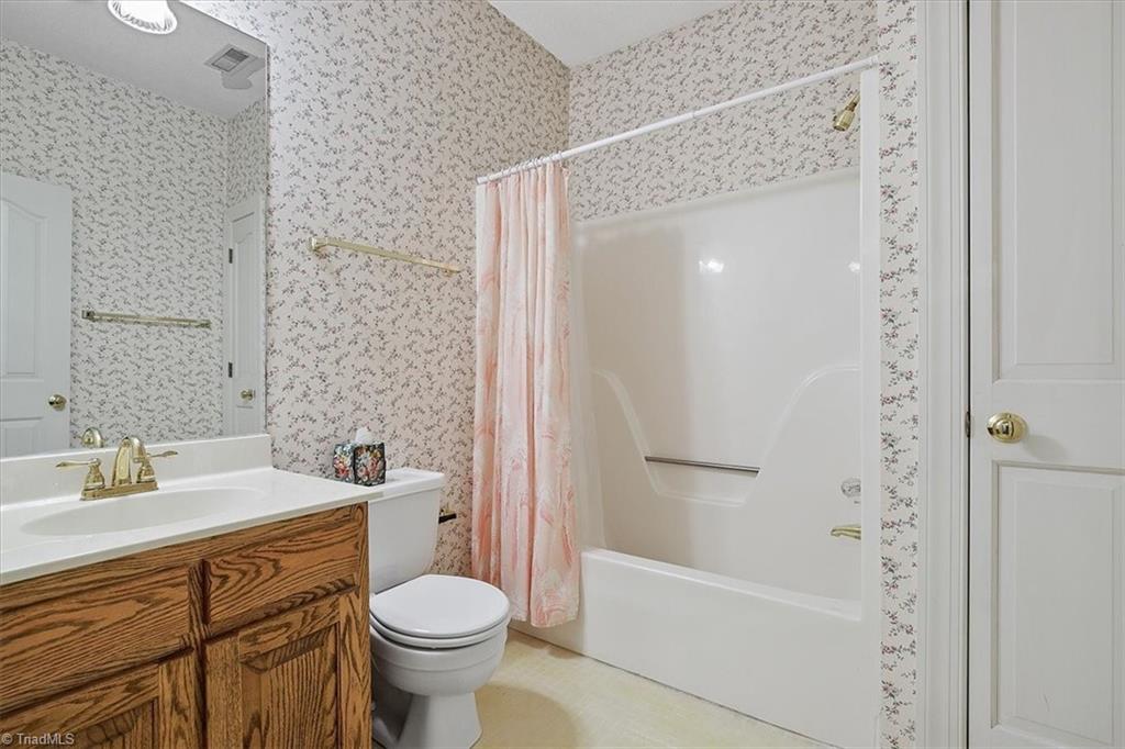 904 Flicker Lane High Point, NC 27262 - Photo 40 of 45 Gallery Image 40