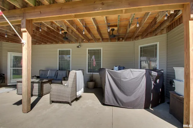 $575,000 | 1532 Winsor Drive, Quincy, IL 62305