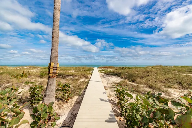 $14,500,000 | 6722 North Hwy A1A, Hutchinson Island, FL 34949