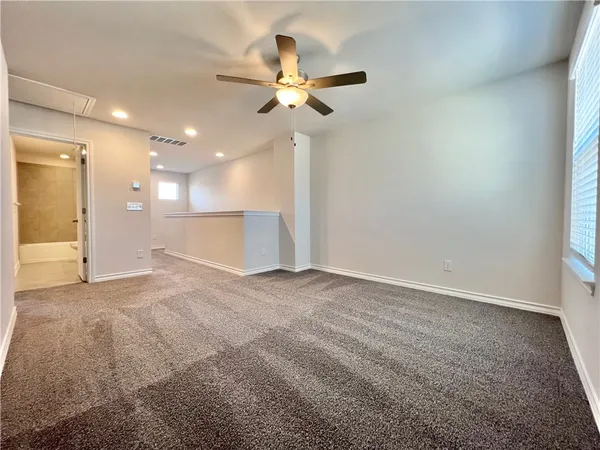 $2,195 | 704 Long Run, Liberty Hill, TX 78642