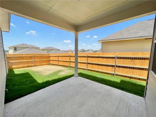 $2,195 | 704 Long Run, Liberty Hill, TX 78642