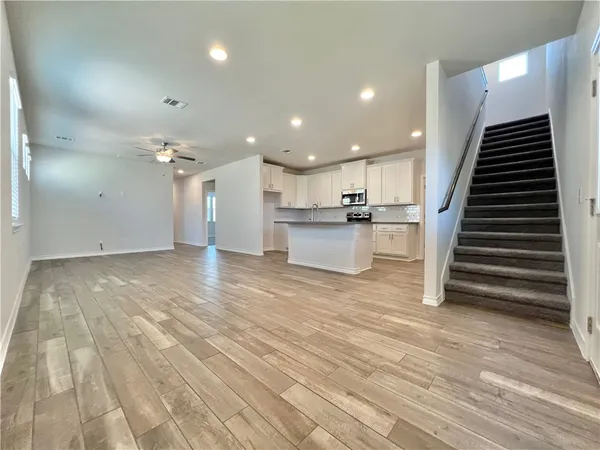 $2,195 | 704 Long Run, Liberty Hill, TX 78642