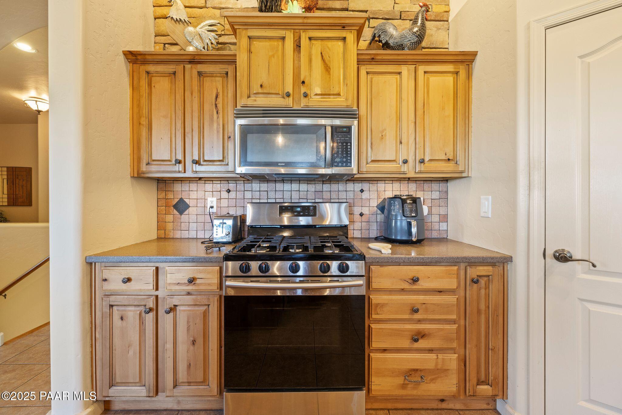 840 Peak View Way Prescott, AZ 86303 - Photo 18 of 56 140-Kitchen