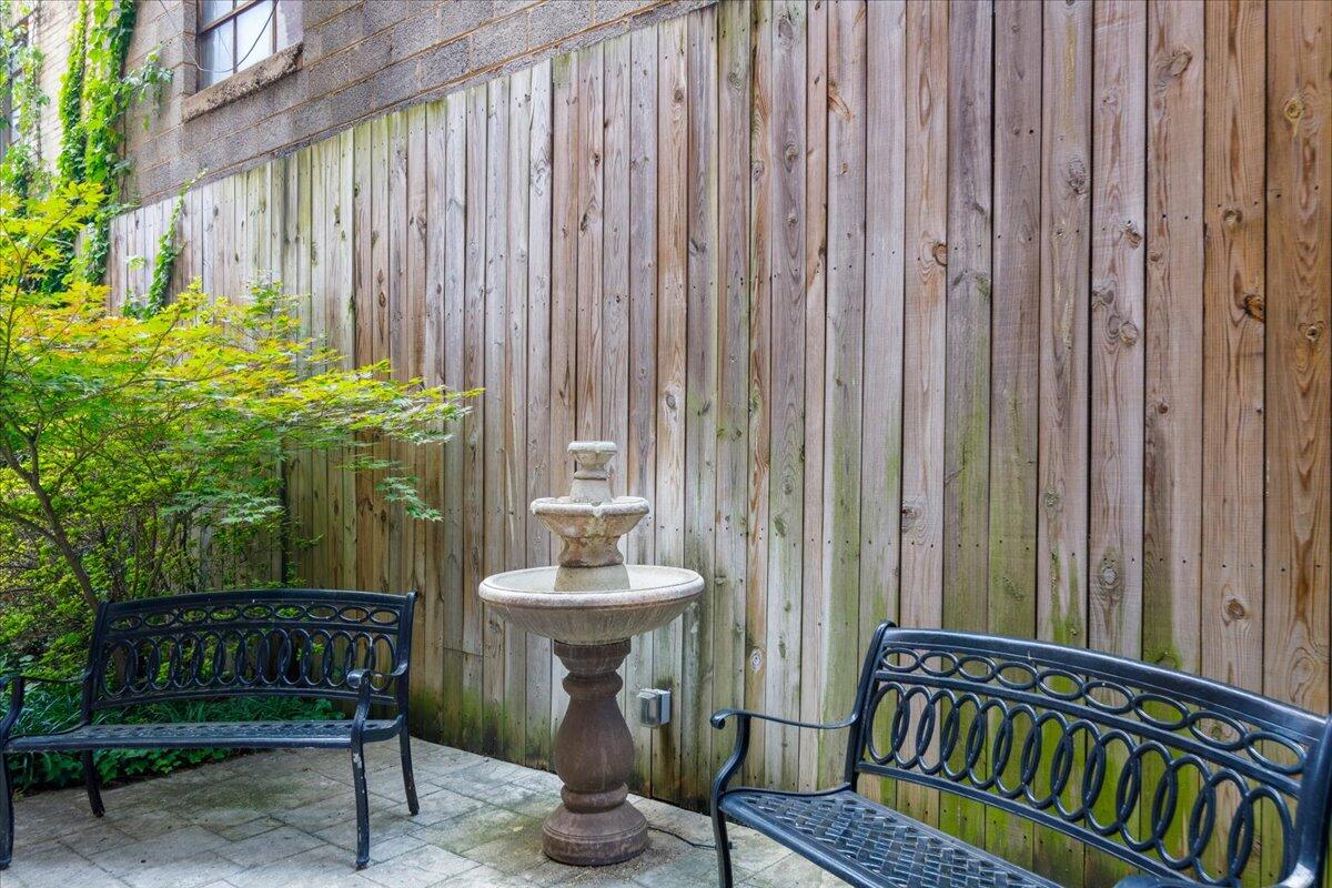 324 Salem Avenue Southwest, Unit 303 Roanoke, VA 24016 - Photo 19 of 21 a view of a balcony with chairs