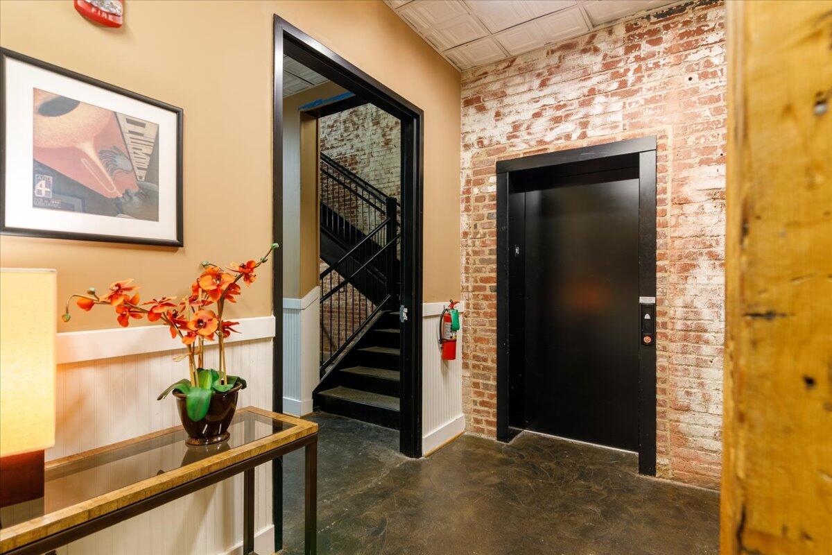 324 Salem Avenue Southwest, Unit 303 Roanoke, VA 24016 - Photo 2 of 21 en view of a entryway door of the house