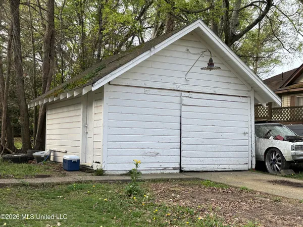 $99,000 | 231 Dobson Avenue, Canton, MS 39046