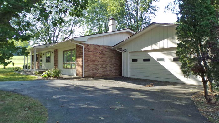 3793 River Bluff Road Vincennes, IN 47591 - Photo 3 of 22 Gallery Image 3