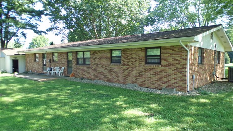 3793 River Bluff Road Vincennes, IN 47591 - Photo 4 of 22 Gallery Image 4