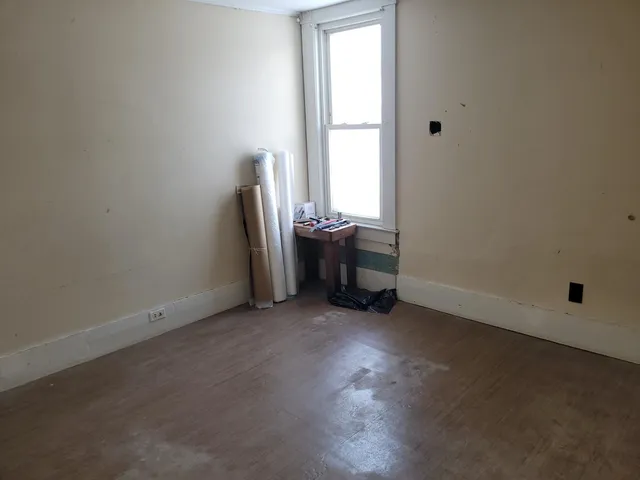 $205,000 | 4 Tulip Street, Lyndon, VT 05851