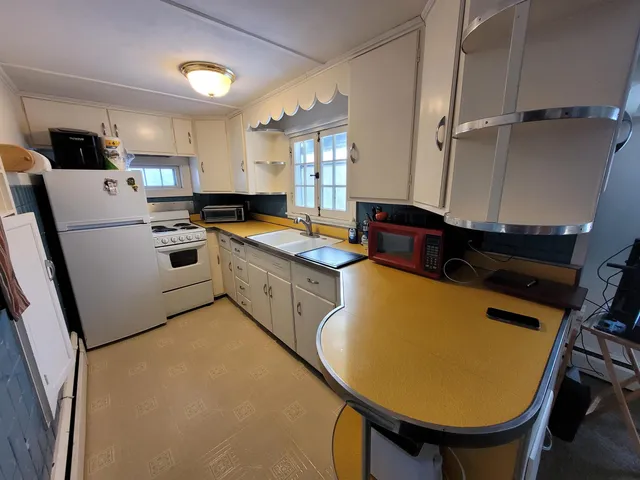 $205,000 | 4 Tulip Street, Lyndon, VT 05851