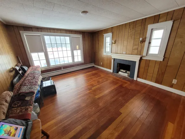 $205,000 | 4 Tulip Street, Lyndon, VT 05851